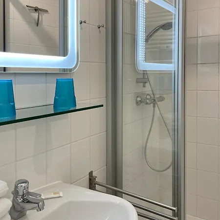 Friesenperle 5, Feldstrasse
